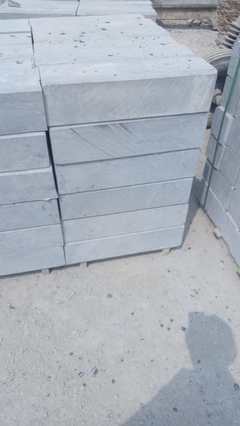 鄭州青石道牙批發與加工定制 一站式石材銷售及安裝服務