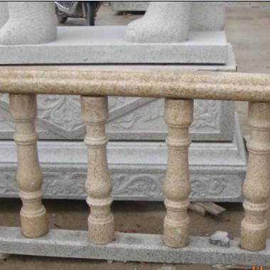 鑫茂銹石欄桿 花崗巖石雕欄桿的價(jià)格、廠家與安裝全解析